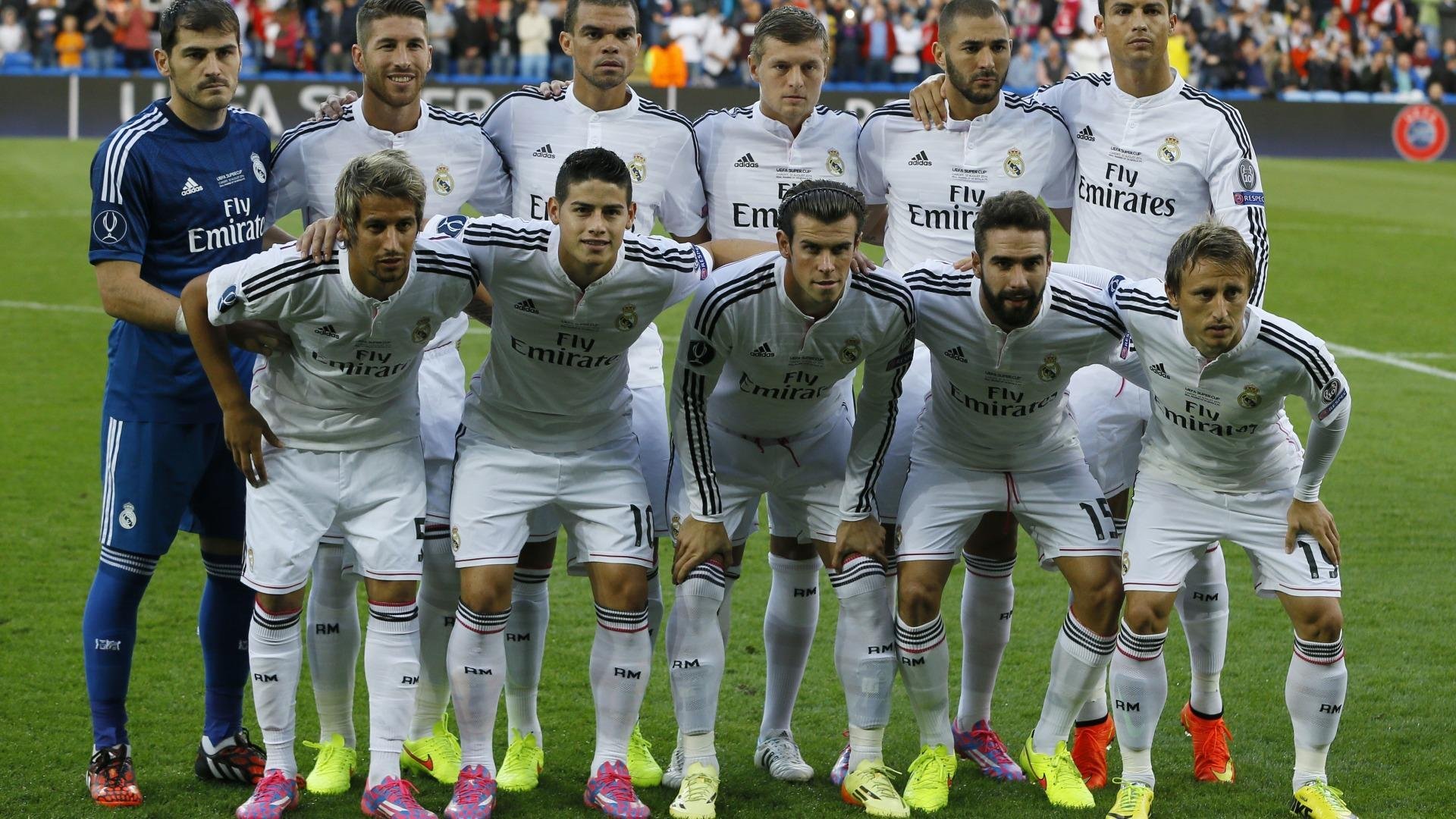 公牛球队合影曝光展现全新阵容活力满满,公牛的球队